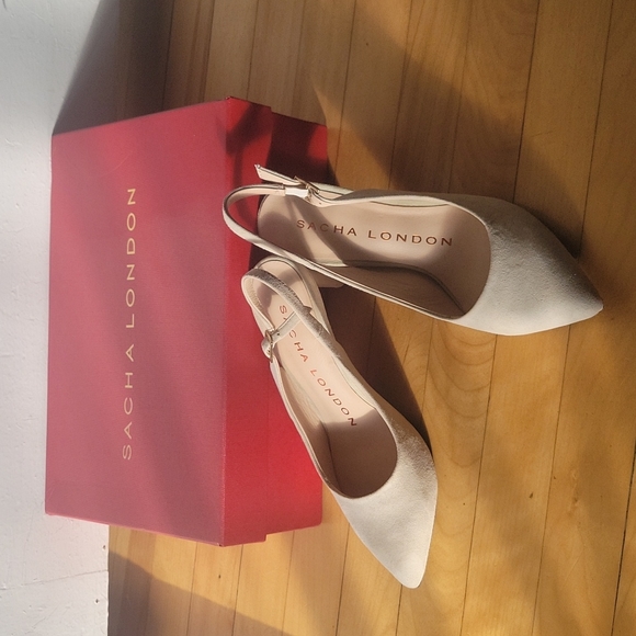 Handmade slingback seude pointed toe heels in nude - Picture 2 of 4